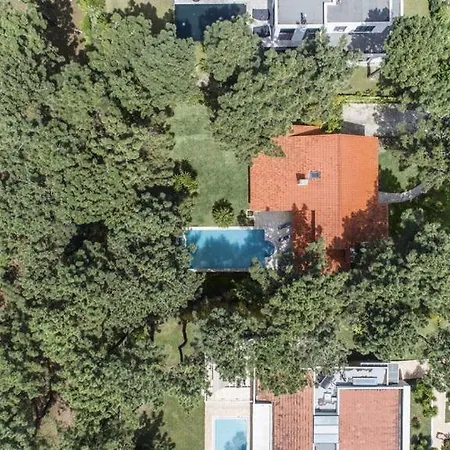 Magnolia Luxo - Lovely Private 3 Bedroom - Private Swimming Pool - Large Garden - Pool T