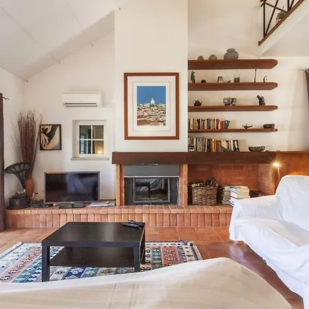 Magnolia Luxo - Lovely Private 3 Bedroom - Private Swimming Pool - Large Garden - Pool T Villa *