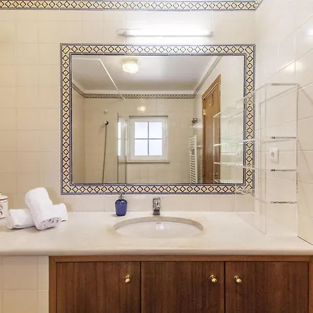 Villa Magnolia Luxo - Lovely Private 3 Bedroom - Private Swimming Pool - Large Garden - Pool T Lisbon